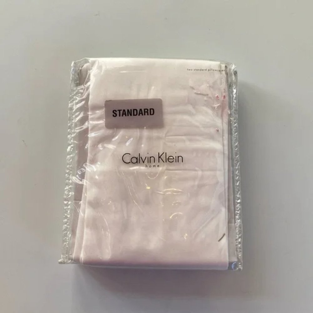 Calvin Klein Standard Pillow Cases (x2)